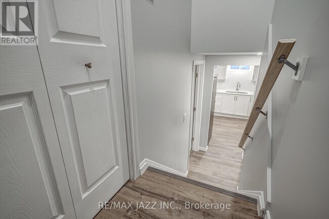 Photo du bâtiment - 1189 Cartier Blvd