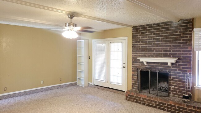 Foto del edificio - 3/2/2 Cozy Brick Home in South Lubbock! Av...