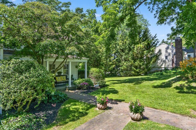 Foto del edificio - 4 Parkview Ter