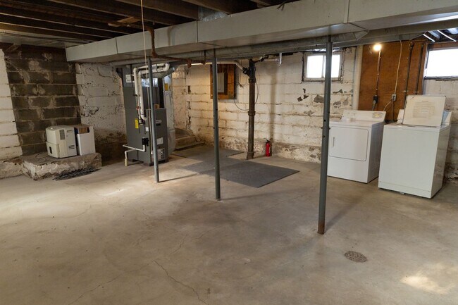 Foto del edificio - UPDATED 3 Bedroom 1 Bathroom single family home