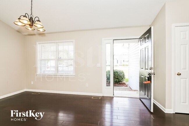 Building Photo - 4213 Birchgarden Dr