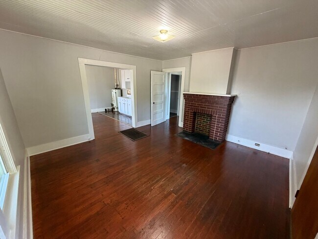 Foto del edificio - 506-506 Kingston Ave NE