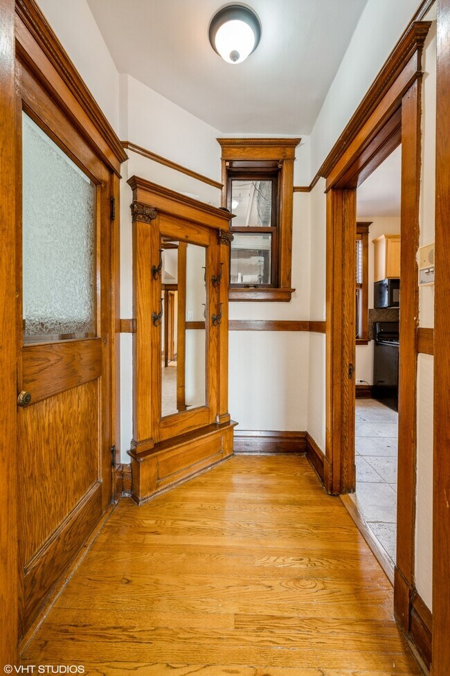 Foto del edificio - 1250 W Waveland Ave