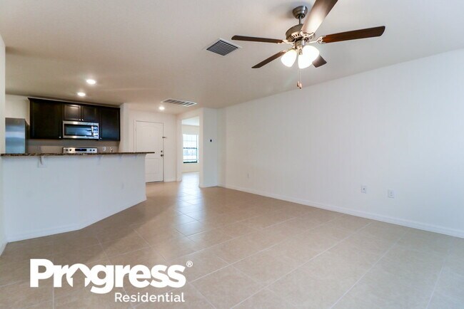 Building Photo - 4176 High Ridge Ave