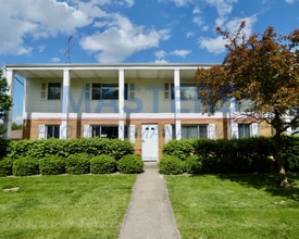 Building Photo - 135 Edgewood Dr