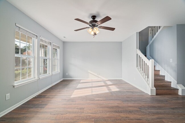 Photo - Stylish Comfort in a Prime Location! House