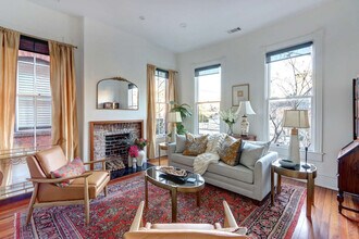 Building Photo - 415 Whitaker St