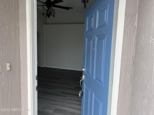 Foto del edificio - 6580 Gentle Oaks Dr N