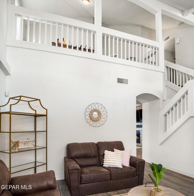 Building Photo - 7328 Corona Del Sol Dr