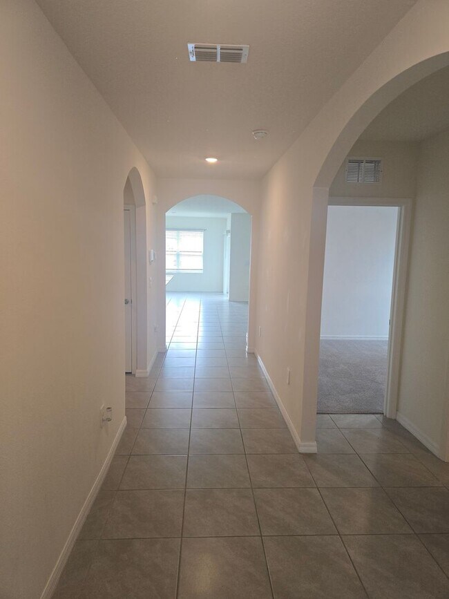Foto del edificio - Gorgeous 3-Bedroom, 2-Bathroom Townhouse in Bradenton