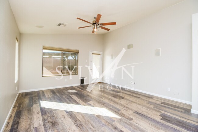 Foto del edificio - Gorgeous 4BR Home in Alterra South!