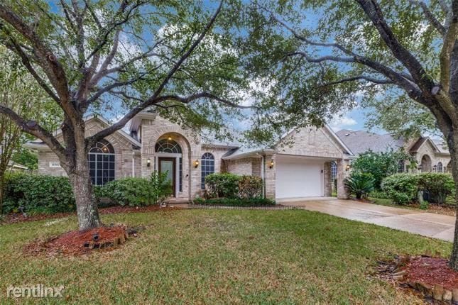 Building Photo - 14302 Meadow Estates Ln