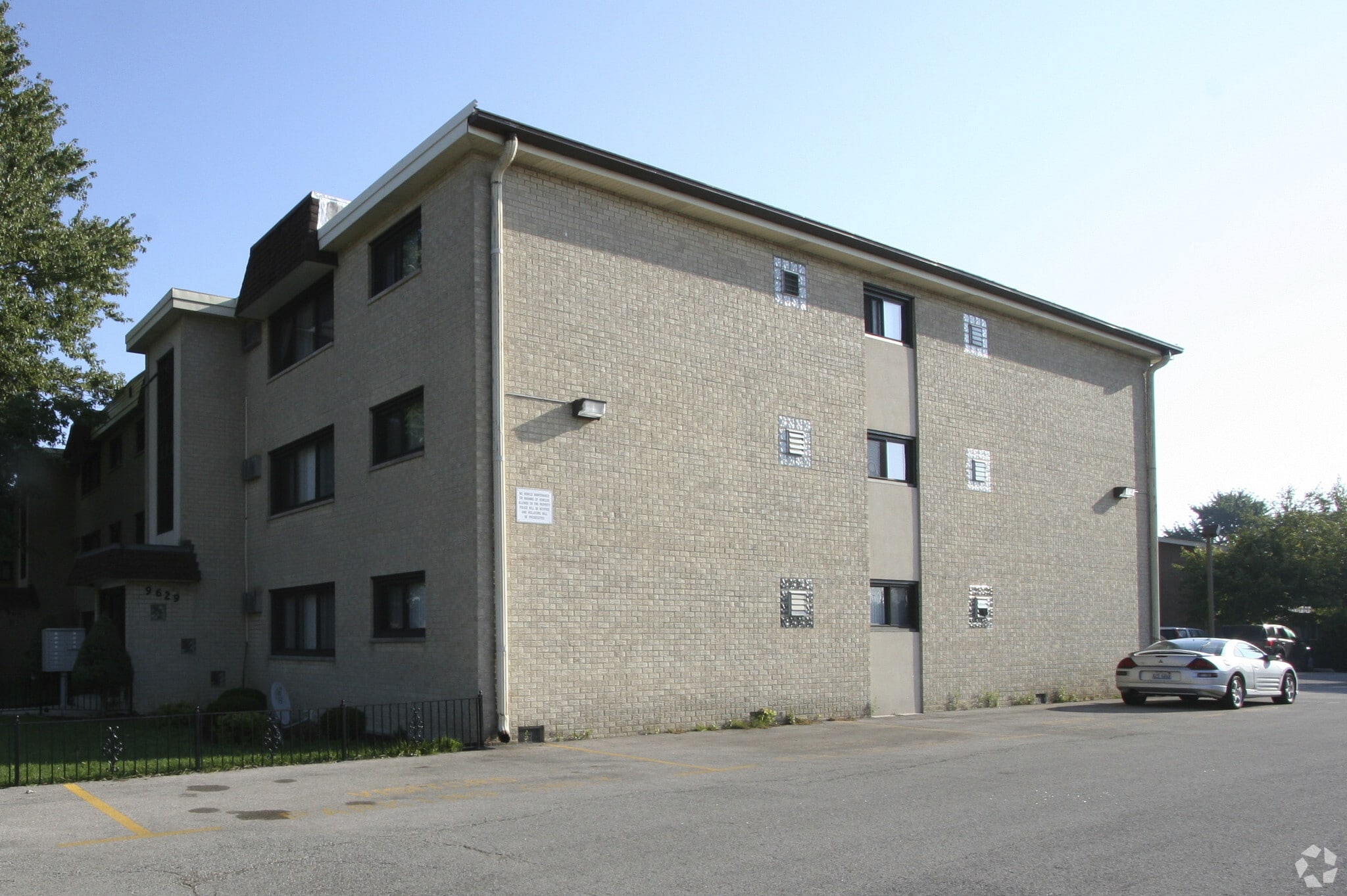 Brandy Court Condominium