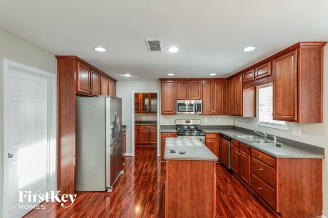Foto del edificio - 1528 Park Knoll Trail NE