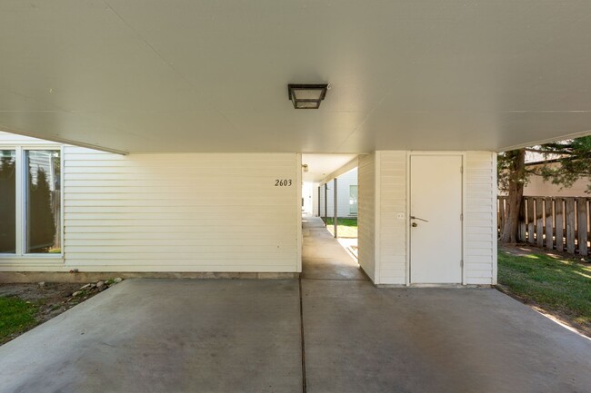 Foto del edificio - Jefferson Street Duplex