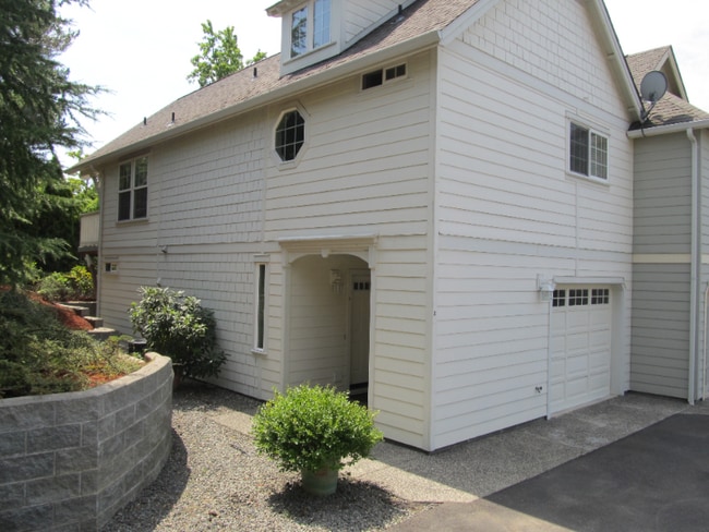 Foto del edificio - 1660 NE Foothill Blvd