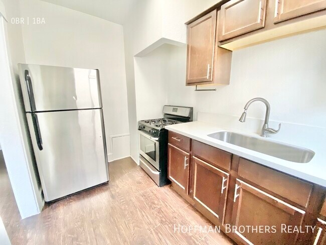 Building Photo - 4346 Lockwood Ave