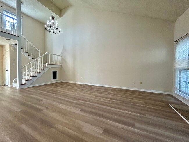 Building Photo - 6817 El Greco Ct