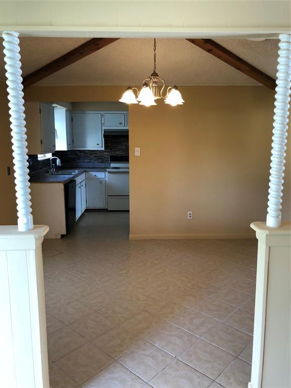 Building Photo - 2026 Marsalis Dr