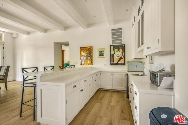 Foto del edificio - 9669 Oak Pass Rd