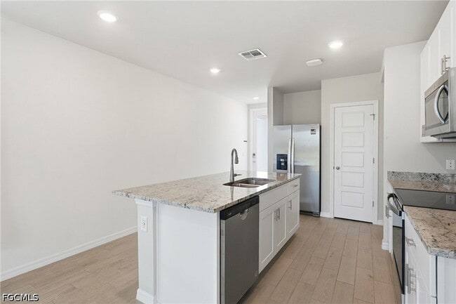 Building Photo - 44197 Frontier Dr