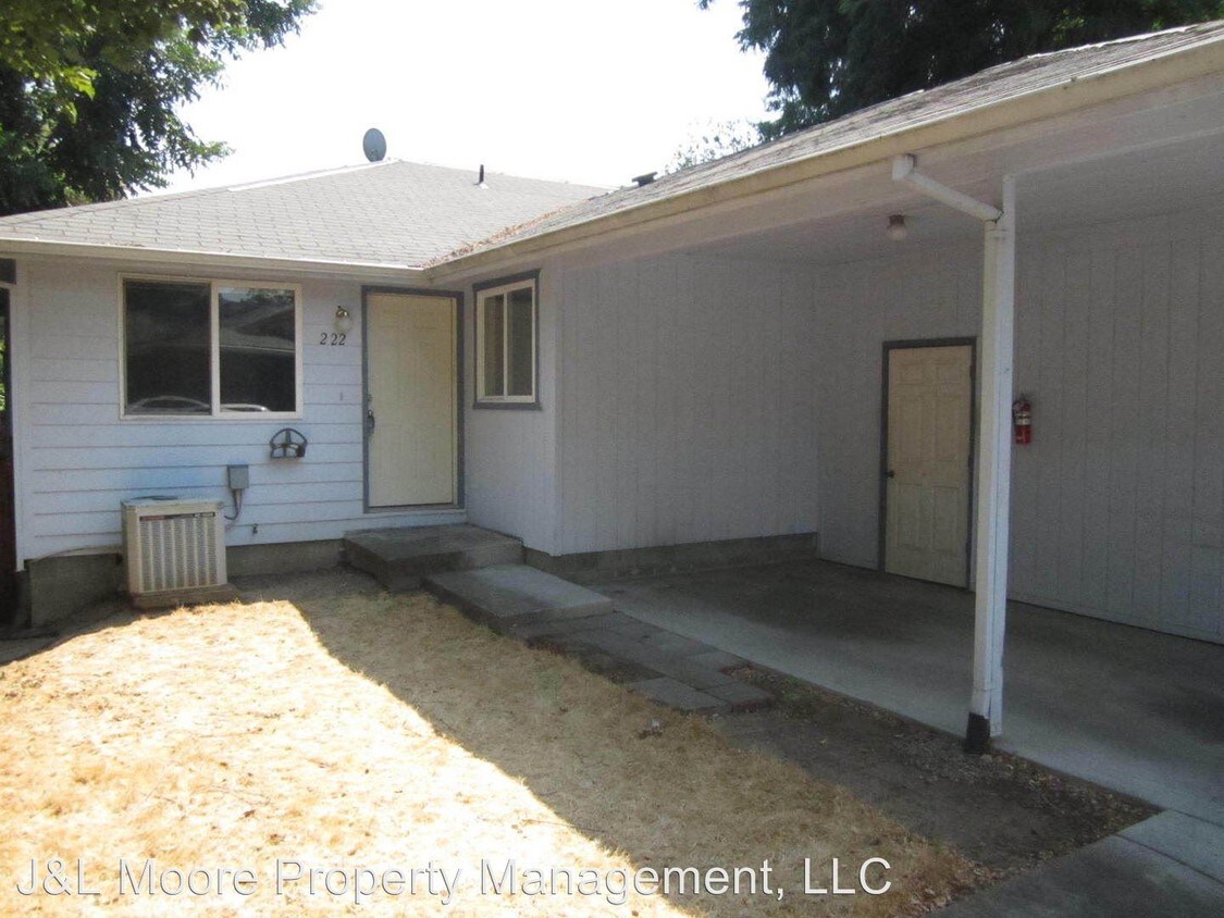 Primary Photo - 220 W Park St