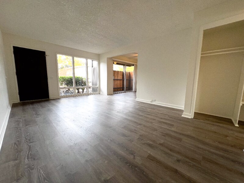 Foto principal - 615 Rancheria Dr
