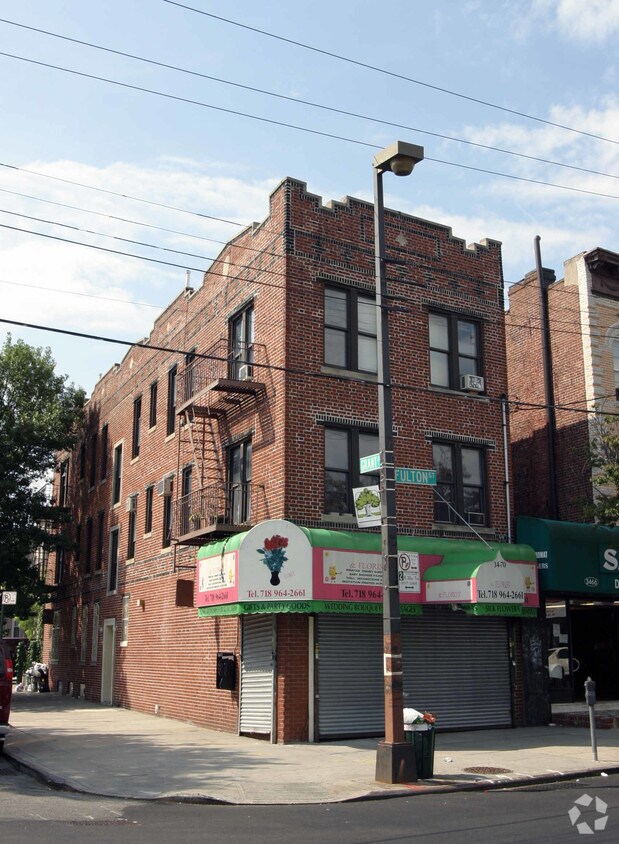 Primary Photo - 3470 Fulton St