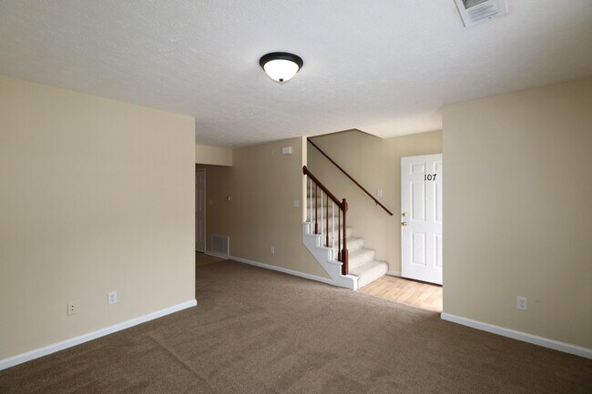 Foto del edificio - 107 Floyd Ct