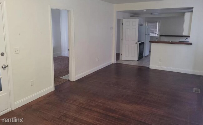 Foto del edificio - 2 br, 1 bath House - 321 Elm St