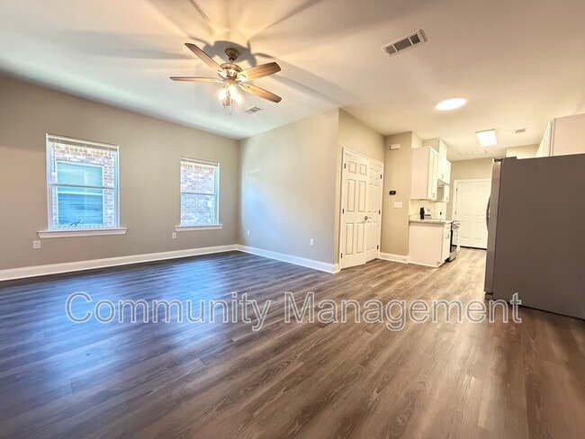 Foto del edificio - 13424 Lonnie Wascom Rd