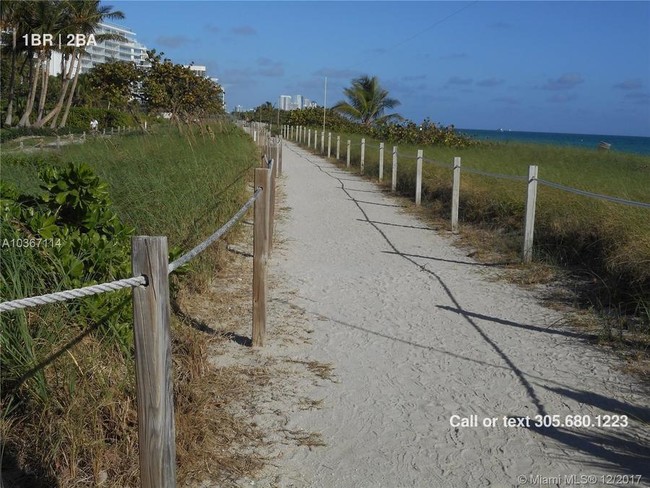 Foto del edificio - 8777 Collins Ave