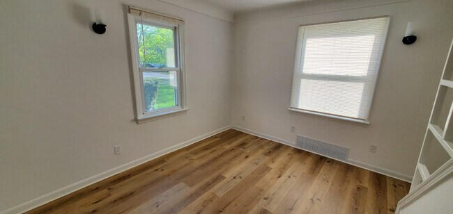 Foto del edificio - 5171 Dewey Rd