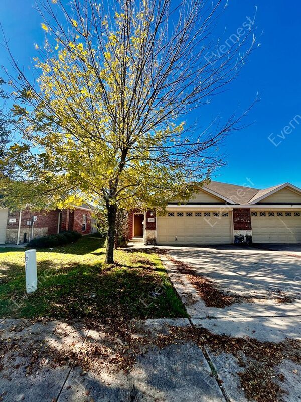 1335 Piedmont Dr, Mansfield, TX 76063 Condo for Rent in Mansfield, TX