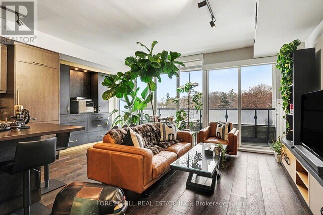 Photo du bâtiment - 3018 Yonge St