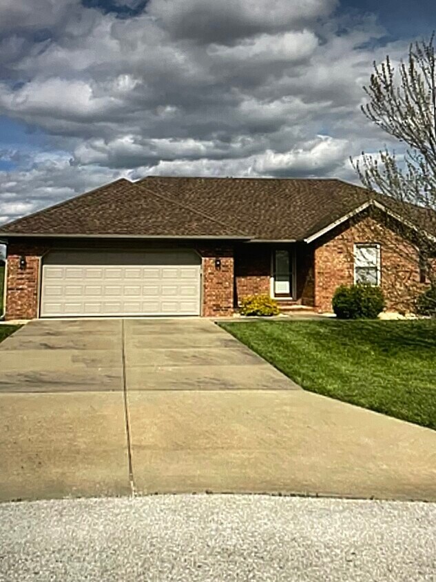 Foto principal - 740 Jefferson Ct