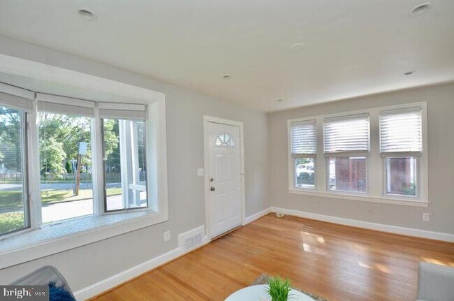 Foto del edificio - 2602 S Troy St