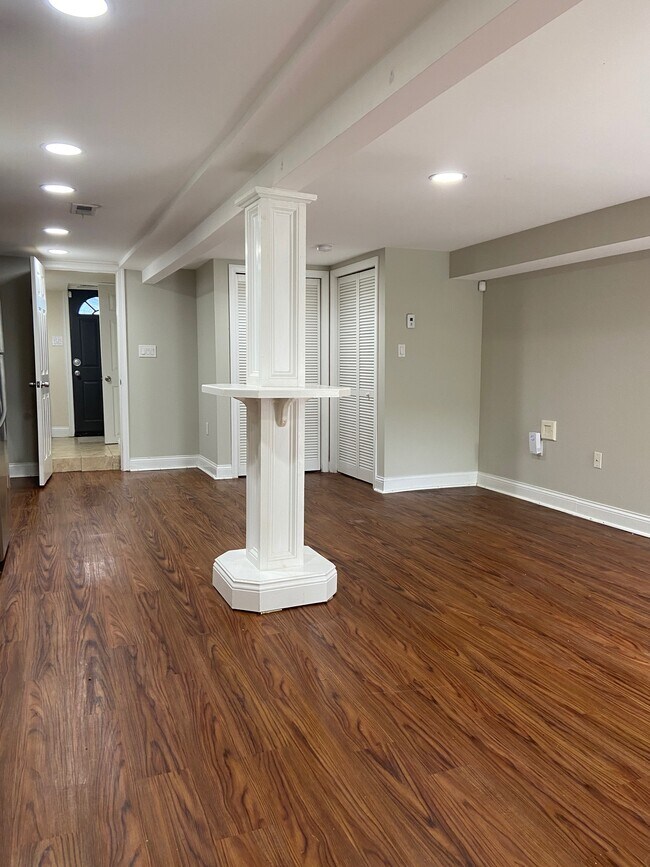 Foto del edificio - 503 Columbia Rd NW