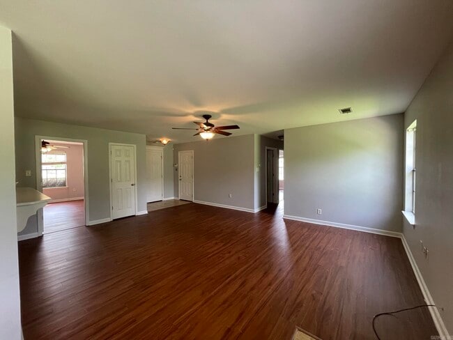 Building Photo - 15324 Oak Glen Dr