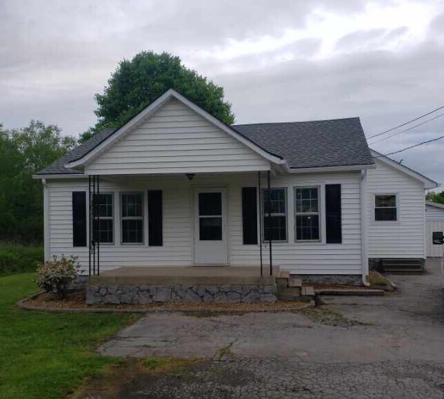 Front - 1511 Woodlawn Rd