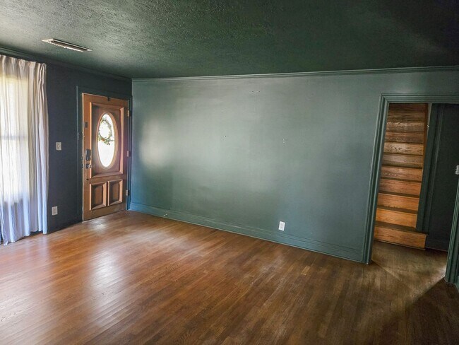 Foto del edificio - 1417 Central Dr