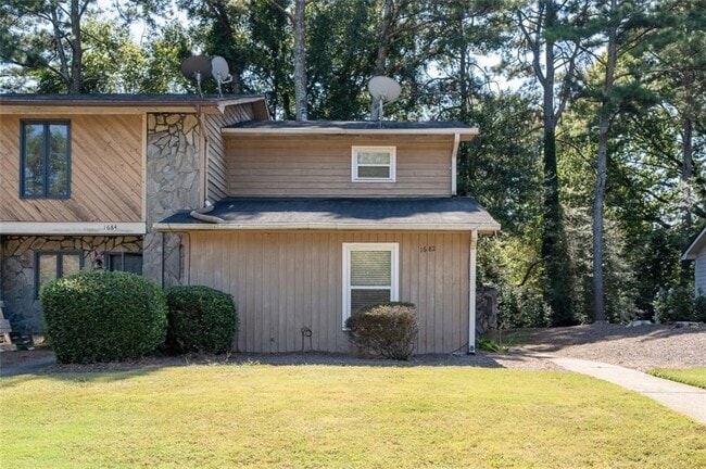 Building Photo - 1682 Wynndowne Trail