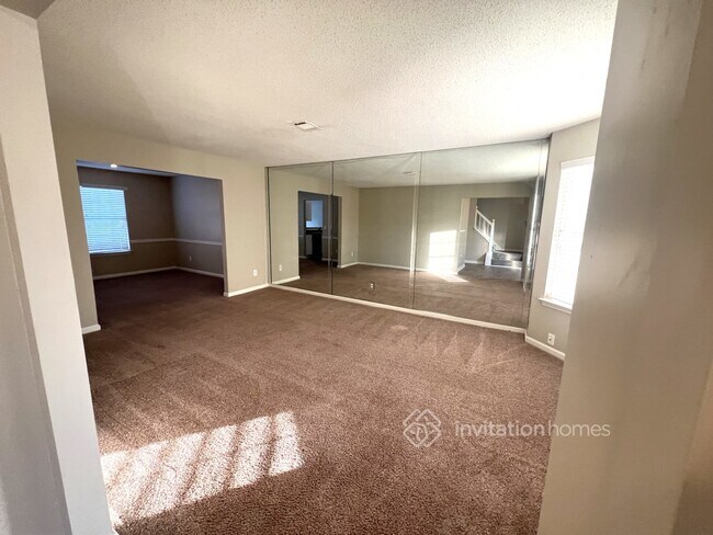 Building Photo - 4722 Redbranch Dr