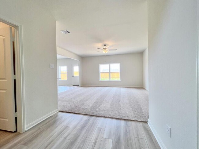 Building Photo - 420 Bright Lantana Dr