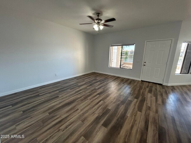 Foto del edificio - 11666 N 28th Dr