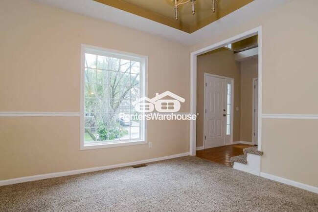 Building Photo - 4 Bed / 3.5 Bath Home in Shawnee!