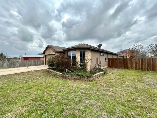 Building Photo - Charming and Cozy 3-Bed, 2-Bath Home!