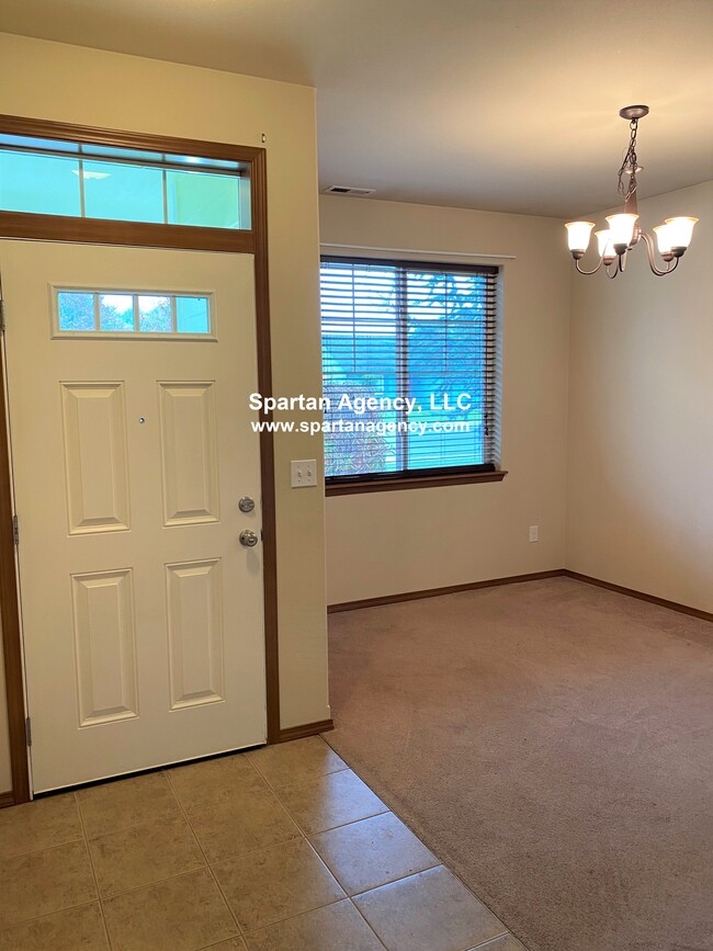 Foto del edificio - 912 Grinnell Ave SW