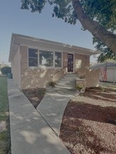 Building Photo - 701 McCarthy St