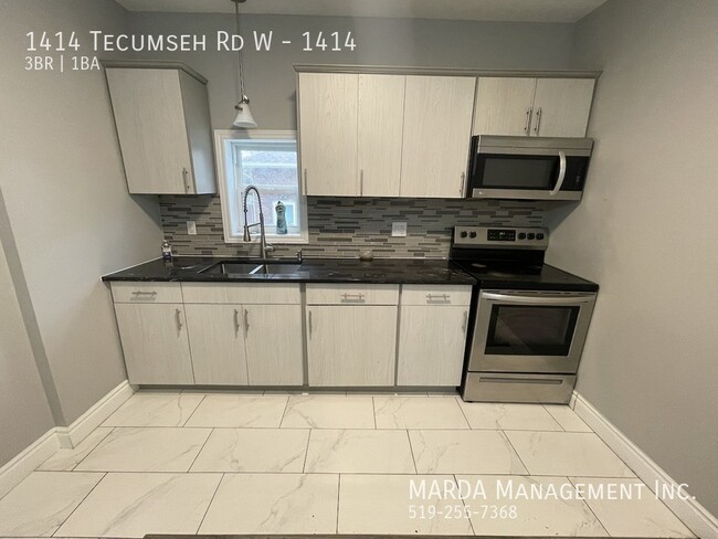 Photo du bâtiment - MODERN 3 BED/ 1 BATH WEST WINDSOR + HYDRO & GAS!